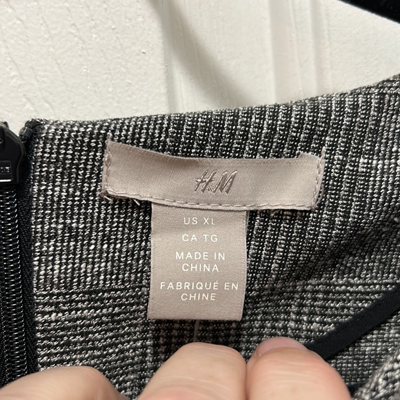 Women’s business grey tweed style dress, size XL - Picture 2 of 3